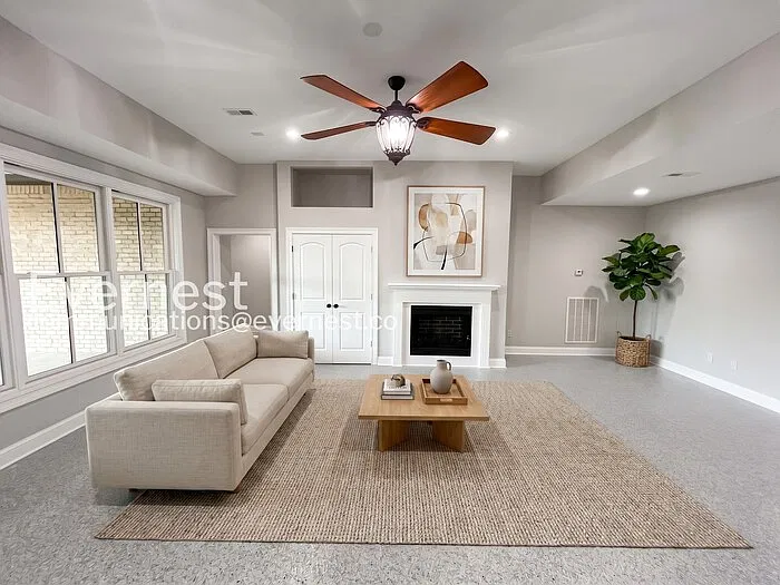6 bed, 5.5 bath, 7958 sqft, $10,000 — Photo 3