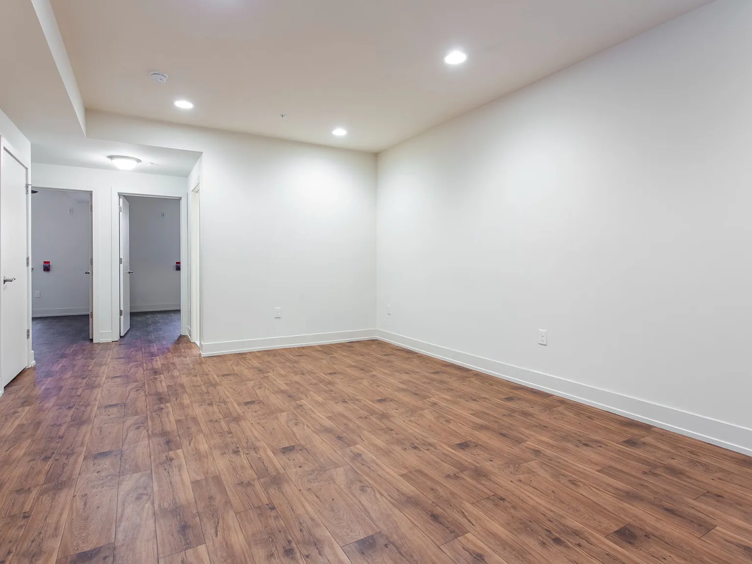 697 W Berks St — Photo 2