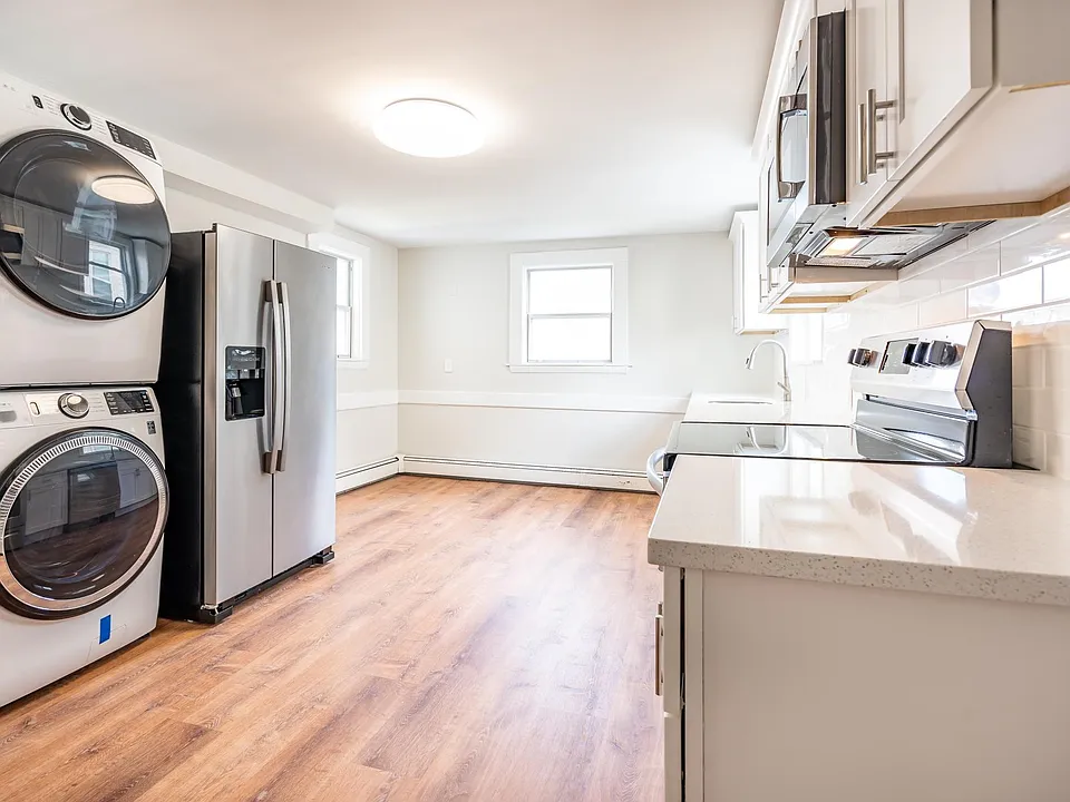 31 Adams St #1