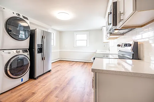 31 Adams St #1 Photo 1