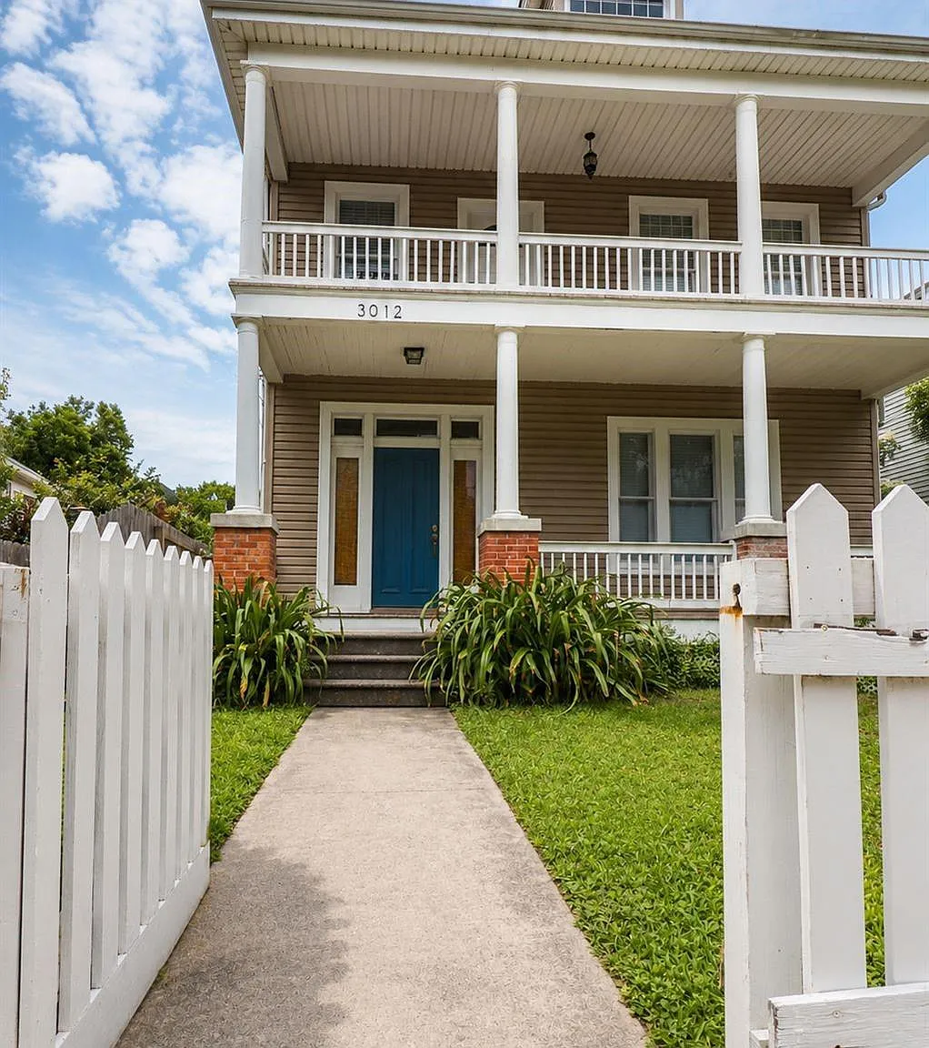 2 bed, 1.0 bath, 850 sqft, $1,600 — Photo 1