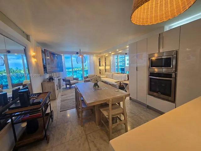 Building Photo - 2301 Collins Ave #439