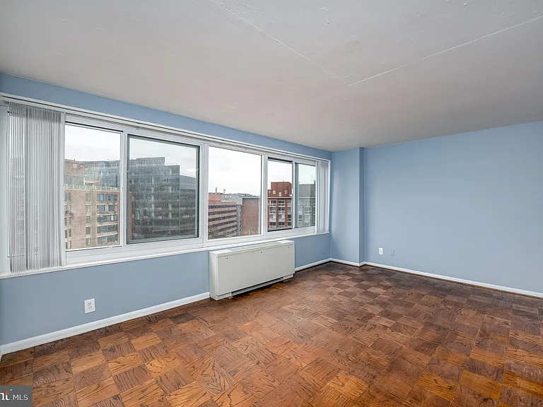 1330 New Hampshire Ave NW #902 — Photo 2