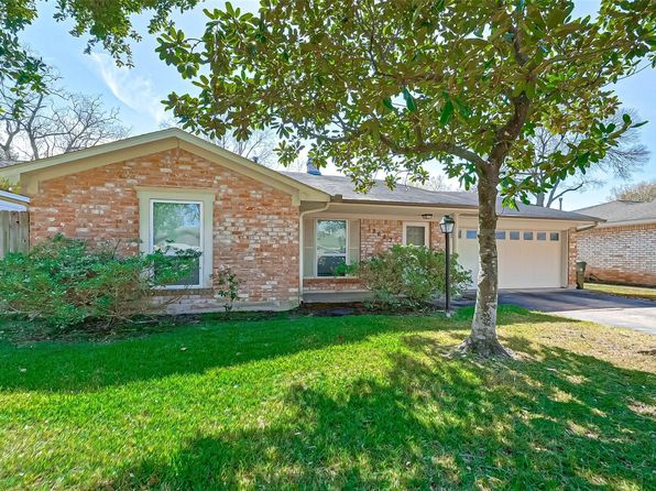 13623 Fernhill Dr