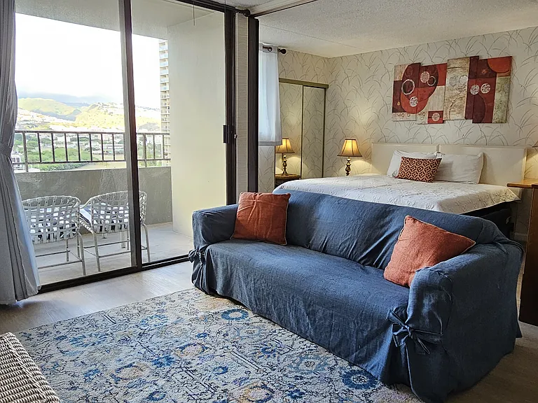 2240 Kuhio Ave — Photo 2
