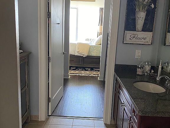 5th image of 301 Virginia St Unit 1012