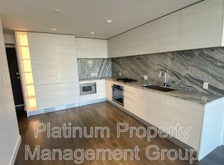 310 12th Ave SW #2005, Calgary, AB T2R 1B5