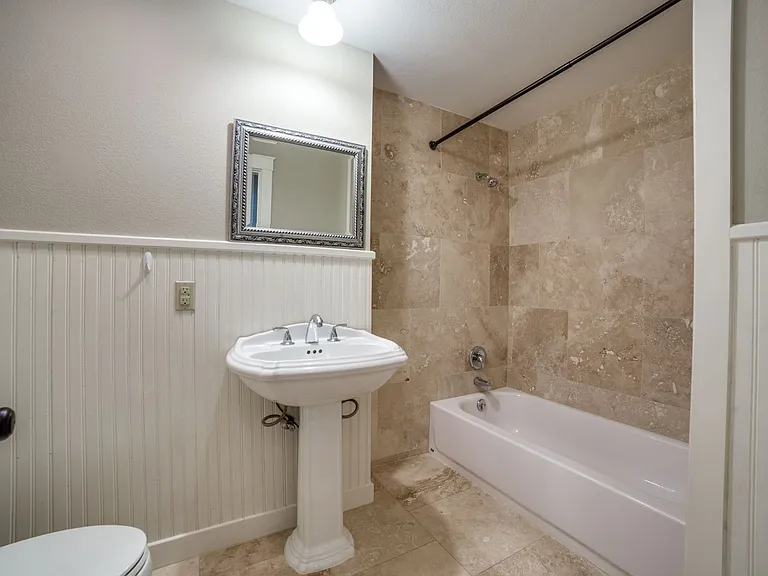 208 S Winston Ln — Photo 20