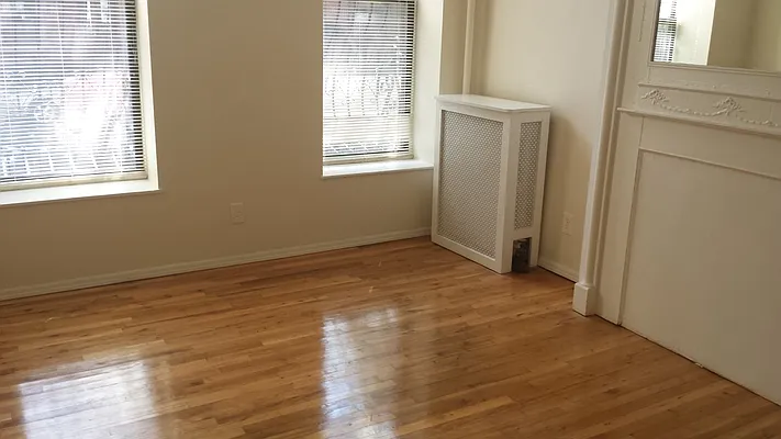 Rented by Urban Realty NYC | media 71