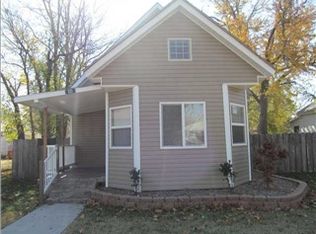 521 E 7th Ave, Hutchinson, KS 67501