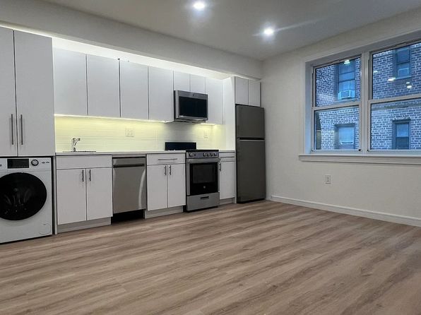 39-30 47th Ave #106