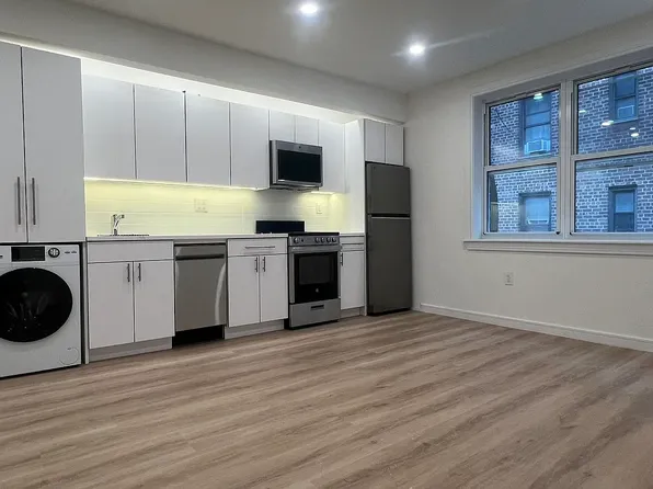 39-30 47th Ave, Sunnyside, NY