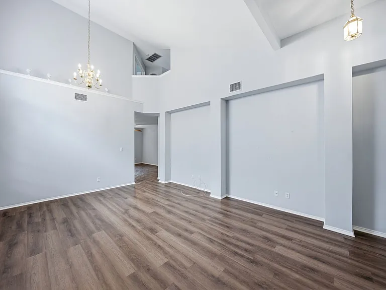 3621 Bratton Heights Dr — Photo 2