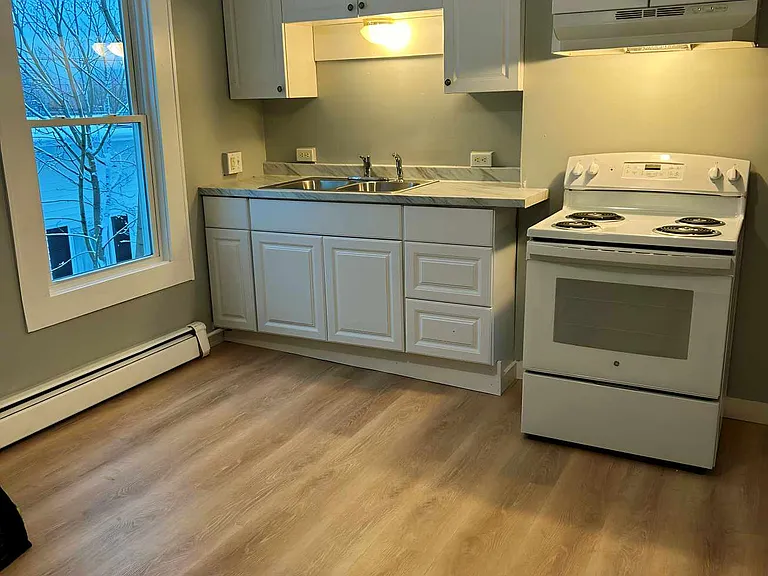 170 Cleaves St #3 — Photo 4