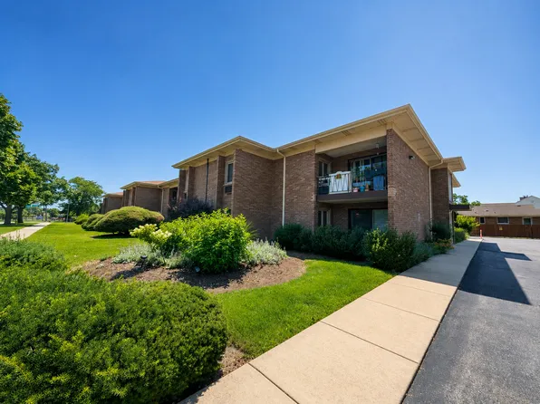 483 N Larch Ave APT 204W, Elmhurst, IL 60126