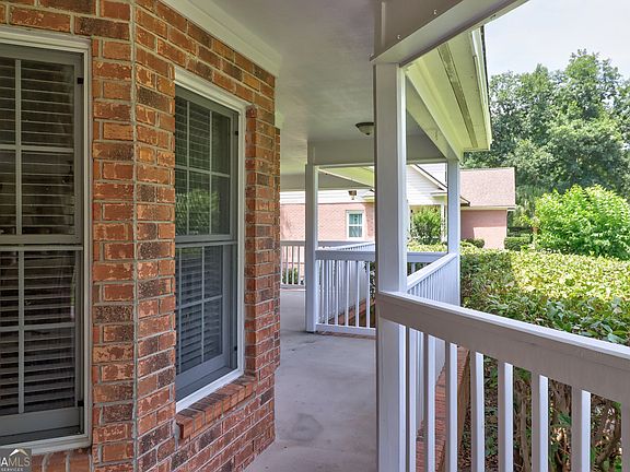 3rd image of 113 Red Bluff Cir