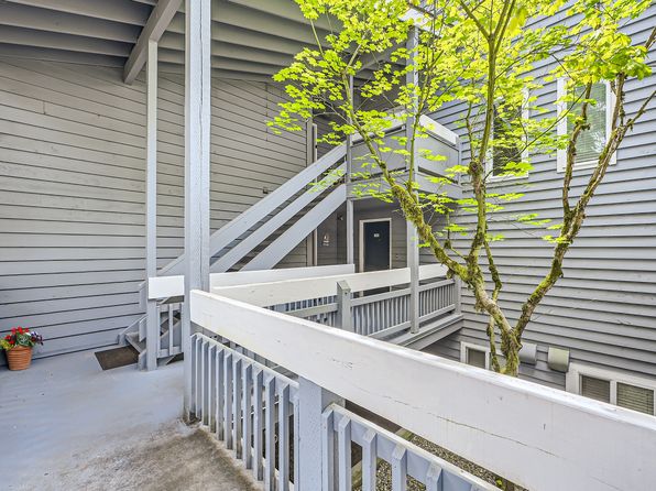 9470 Redmond Woodinville Rd NE APT C218