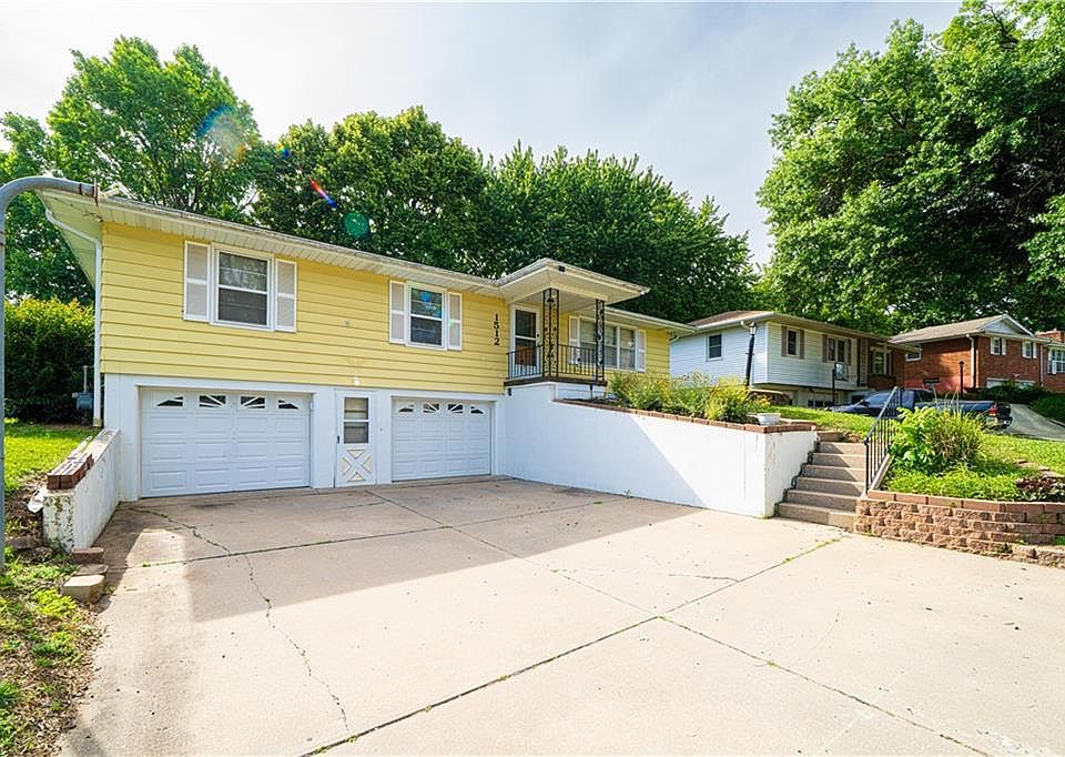 1512 Safari Dr, Saint Joseph, MO 64506 | Zillow