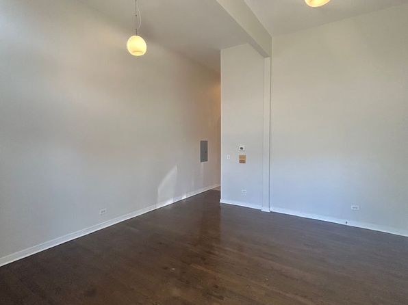 2143 N Western Ave APT 1F