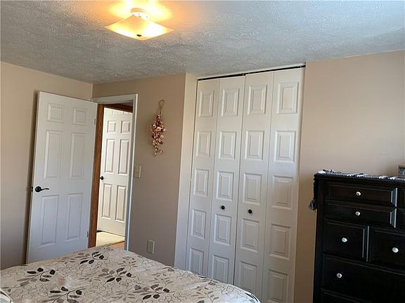 2nd image of 129 Clearbrook Dr