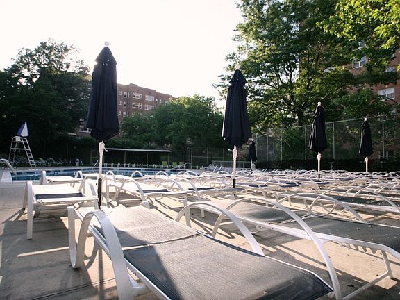 2nd image of 3777 Independence Ave
