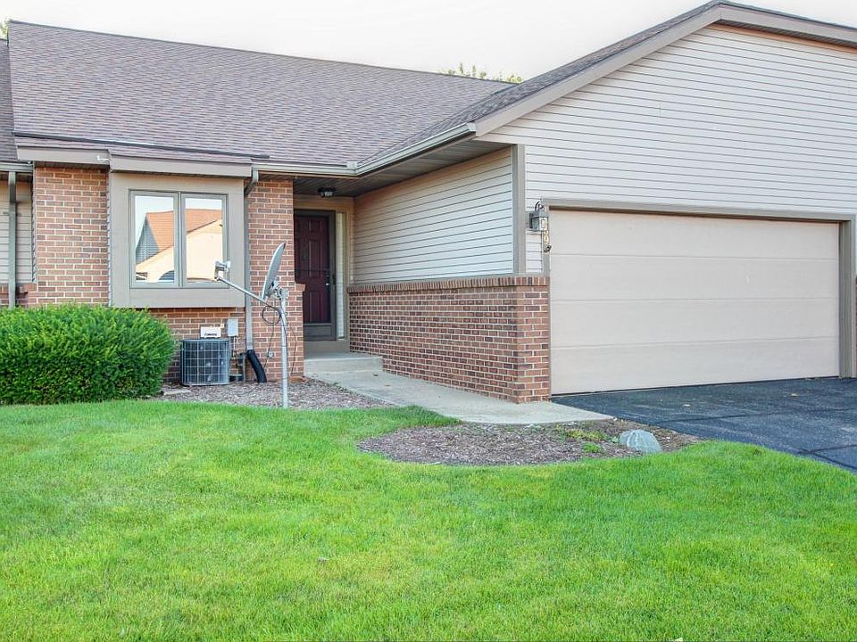 1st image of 1689 Lakeview Dr