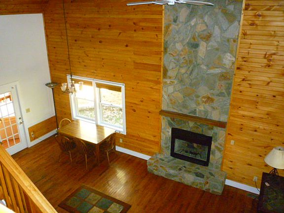 3rd image of 111 Hillcrest Lane