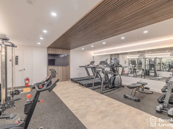 101-19 Rockaway Beach Avenue image 33 of 37