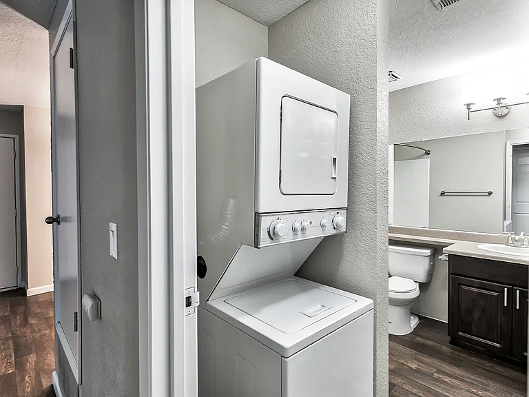 The Lodge at McCarran Ranch Apartment Homes — Photo 10