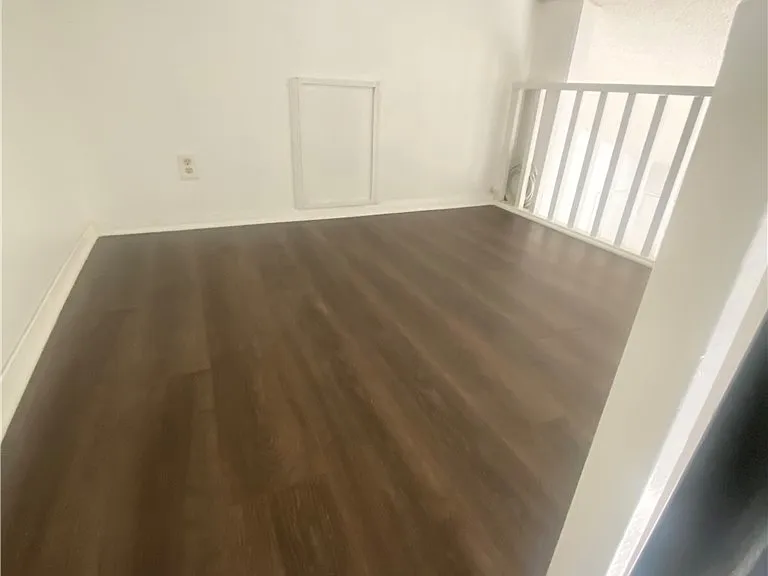 1463 W Cypress St — Photo 11