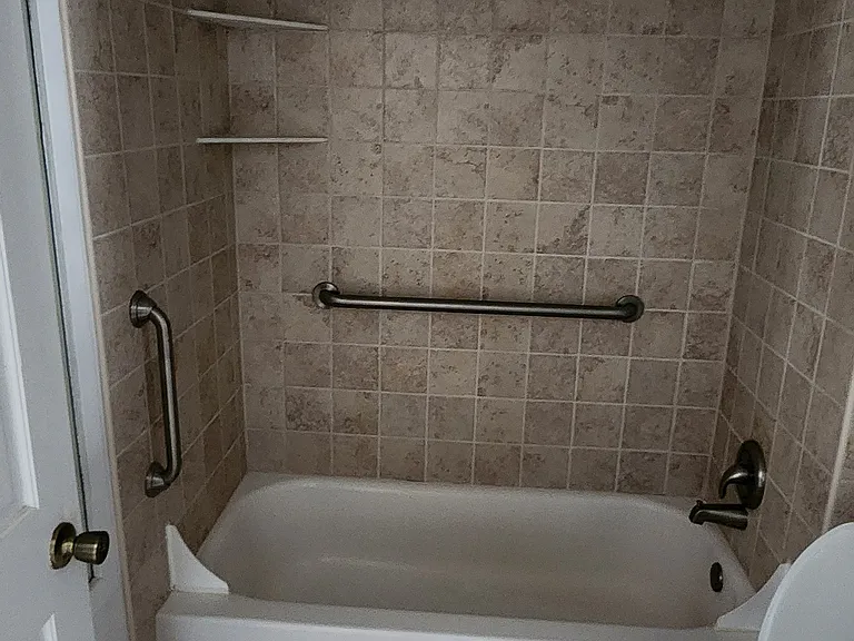 2228 Grand Ave — Photo 8