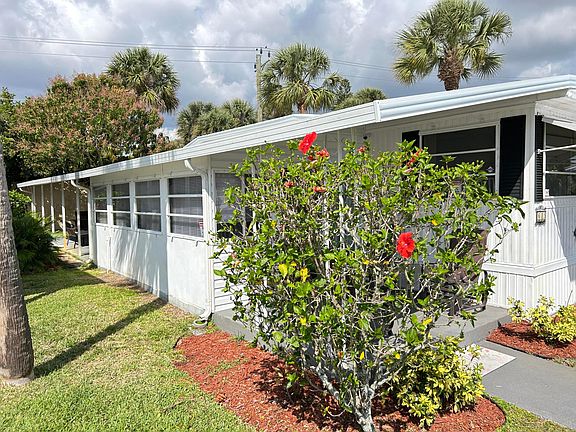 3rd image of 615 Alamanda Lane