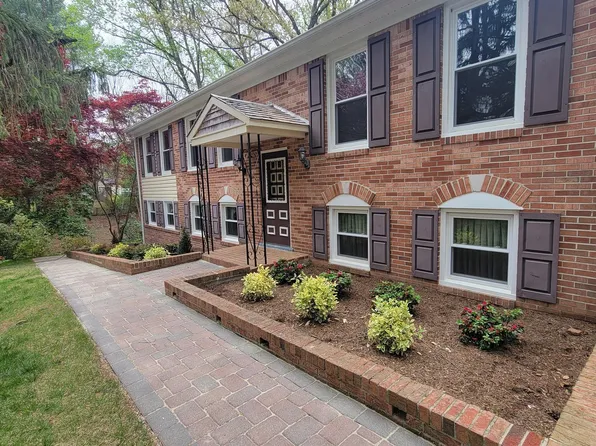 9325 Westfield Dr, White Plains, MD 20695