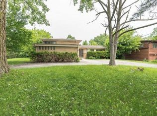 2021 Old Briar Rd, Highland Park, IL 60035