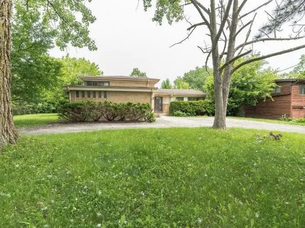 2021 Old Briar Rd, Highland Park, IL 60035