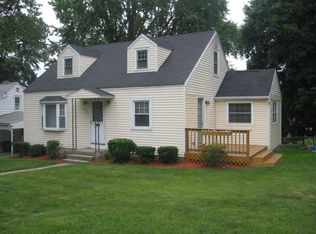 136 Woodlawn St, Chicopee, MA 01020