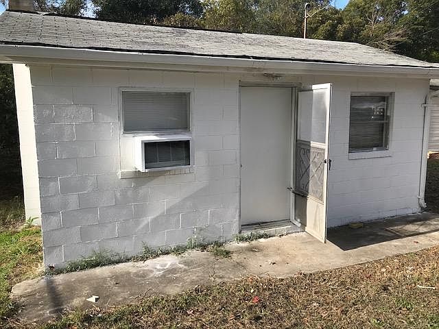 1st image of 2809 1/2 Goble St