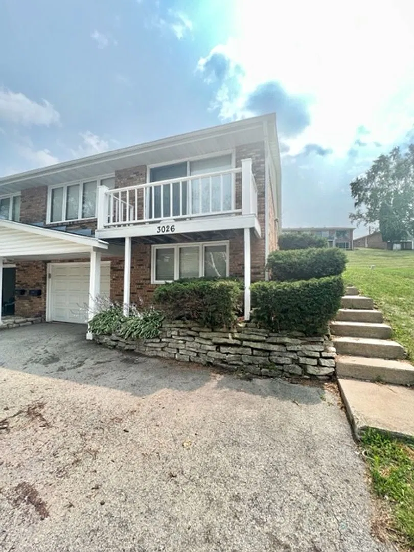 3026-3028 Albert Dr. DUPLEX — Photo 2