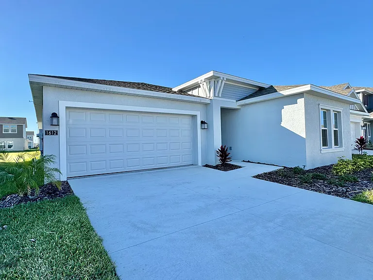 1612 Marksman Rd — Photo 2