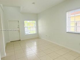 12254 SW 215th Ter, Miami, FL