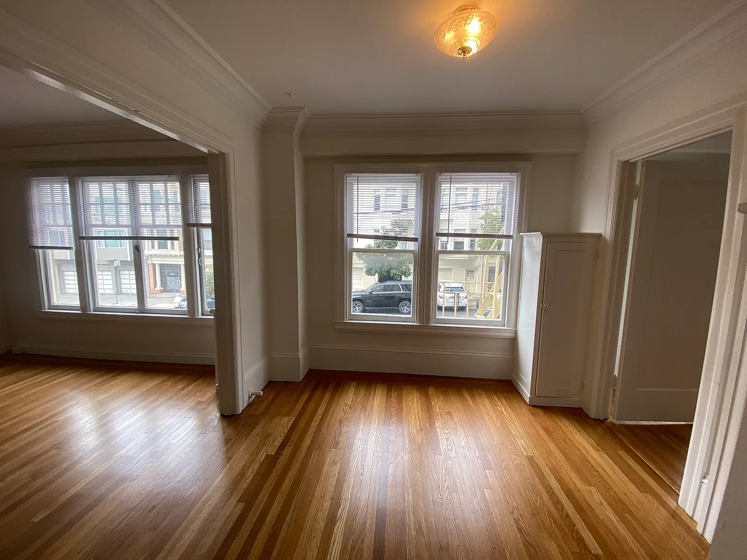 3 bed, 1.5 bath, $6,500 — Photo 2