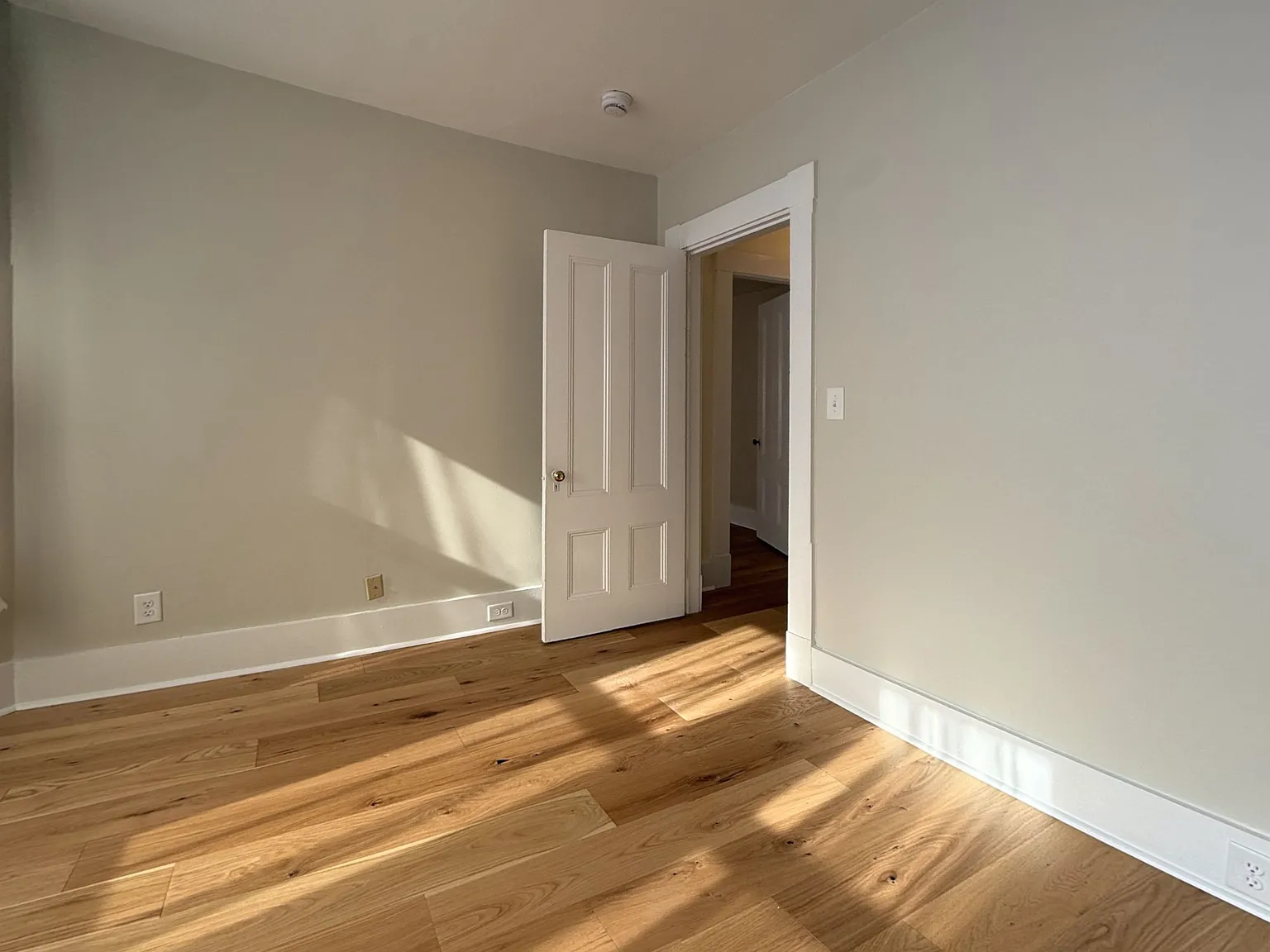 4 bed, 1450 sqft, $3,195 — Photo 3