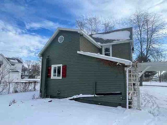 2nd image of 802 E Main St