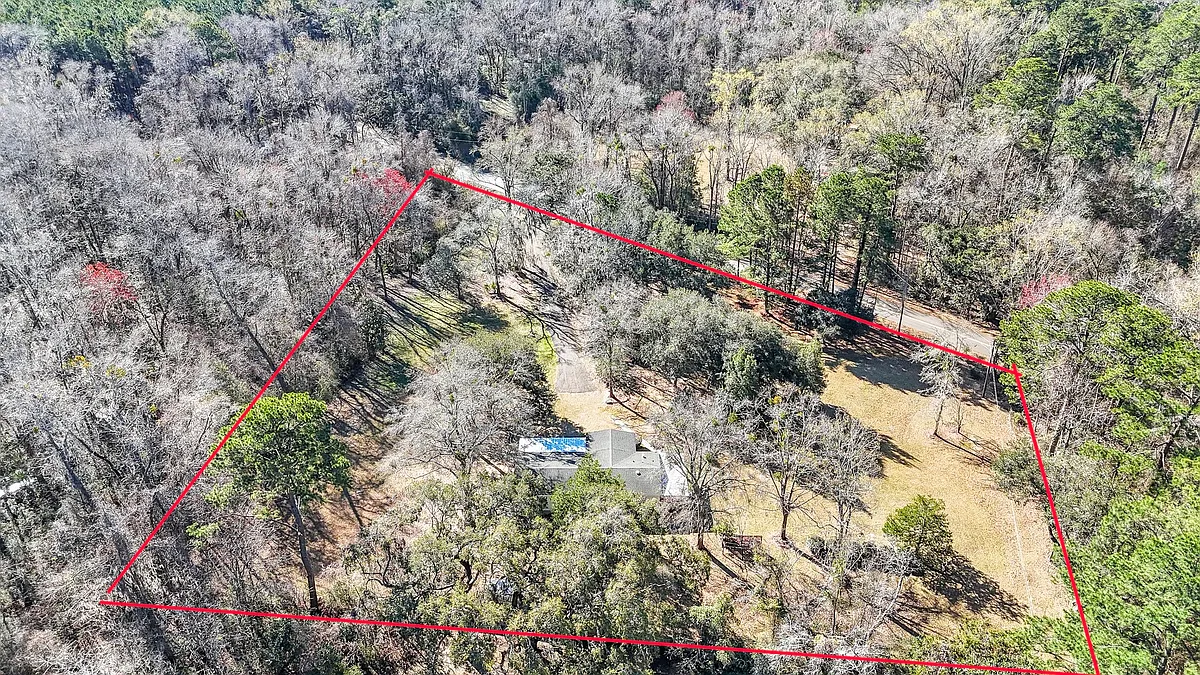 More of the property from the rear, showing Cherokee Farms Road in the front. - 79 Cherokee Farms Rd