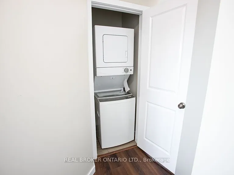 489 East Ave #B — Photo 46