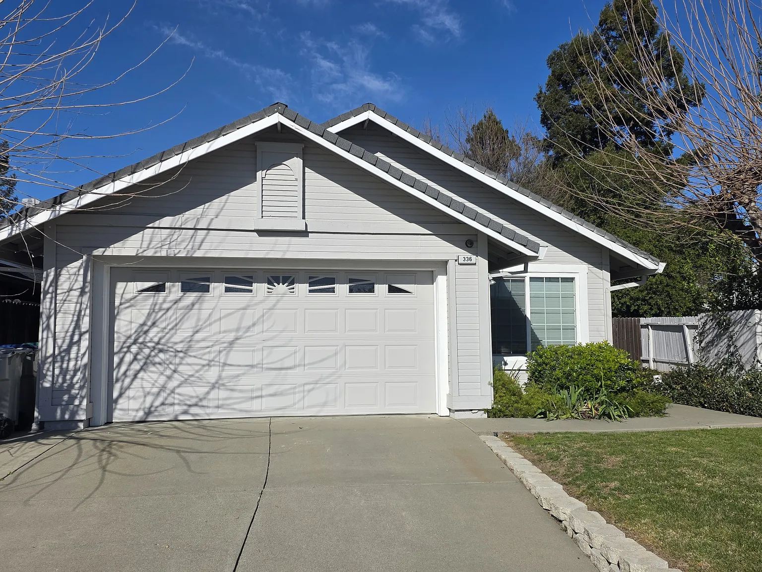 2 bed, $2,300 — Photo 1