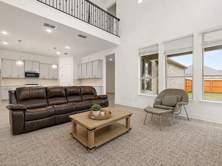 2901 Oak Chase Cv — Photo 5