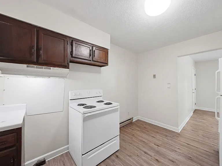 655 7th Ave SW #2 — Photo 13