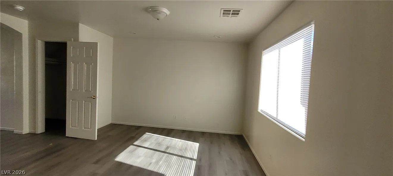 3 bed, 2.5 bath, 1421 sqft, $1,959 — Photo 4
