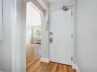 20 Chapleau Ave, Ottawa, ON K1M 1E2